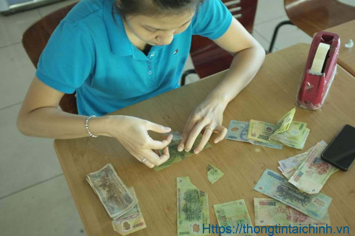Tờ tiền không đảm bảo tiêu chuẩn lưu thông tiền tệ trên thị trường có thể tiến hành quy đổi tại ngân hàng Vietcombank