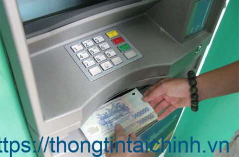Thẻ ATM của ngân hàng Vietcombank có thể rút được tối đa bao nhiêu tiền?