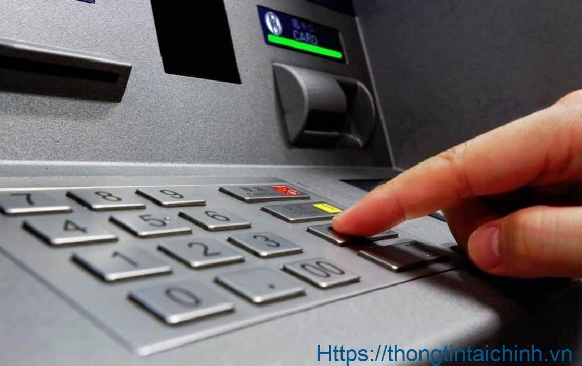 Làm sao để rút tiền tại các điểm ATM của ngân hàng BIDV?