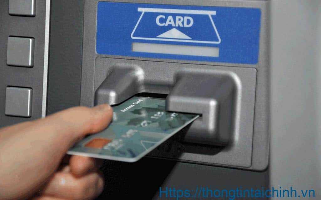 Bạn có thể chuyển khoản từ Vietinbank đến ngân hàng khác tại các điểm ATM