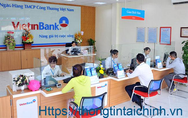 Khách hàng sao kê tài khoản trực tiếp tại ngân hàng Vietinbank