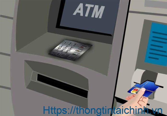 mat-the-atm-techcombank-lam-sao