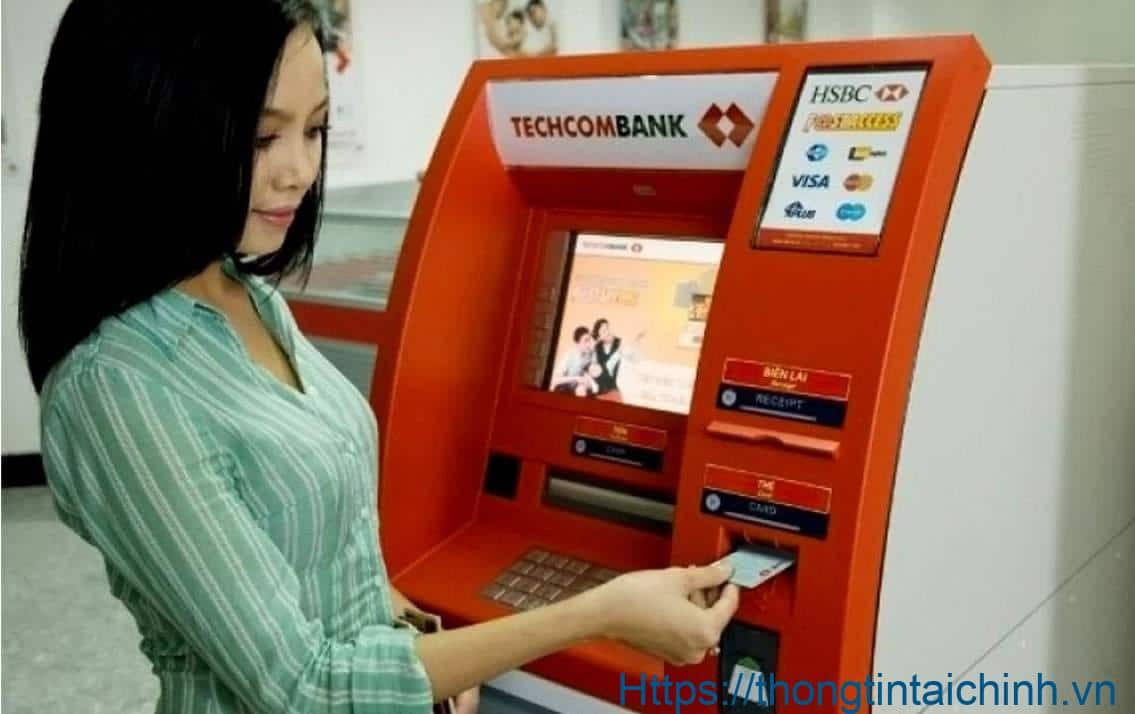 Hạn mức rút tiền thẻ ATM ngân hàng Techcombank trong 1 ngày là 20.000.000 VNĐ/ngày