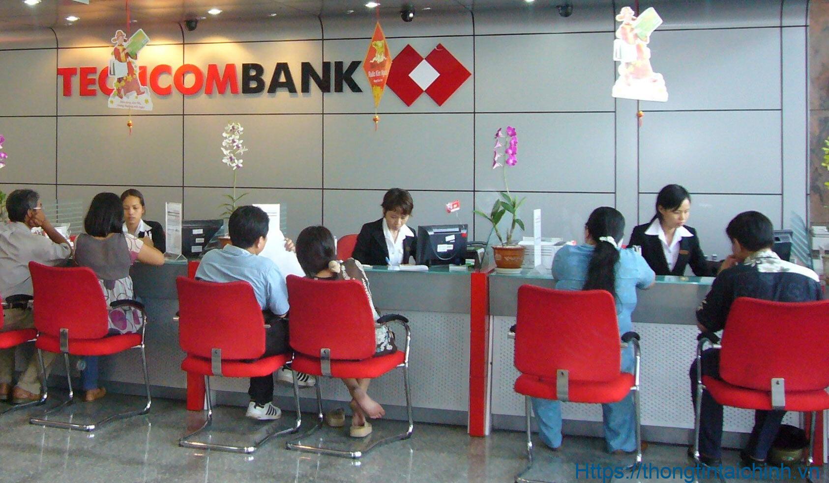Lựa chọn gói vay tiền trả góp tại ngân hàng Techcombank khách hàng được tặng gói bảo hiểm vô cùng hấp dẫn kèm theo