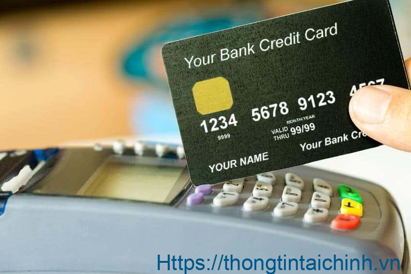Thẻ tín dụng là thẻ có tính năng thanh toán trước, trả tiền sau
