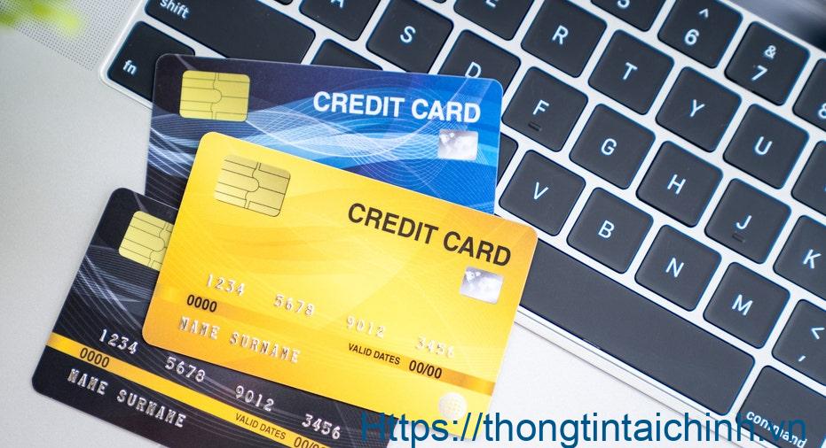 Thẻ tín dụng cho phép khách hàng thanh toán mà không cần có tiền trong thẻ