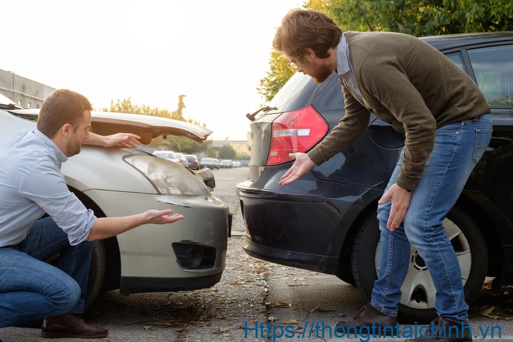 Giá bảo hiểm 2 chiều xe ô tô nằm trong khoảng 1,5% - 1,7% tổng giá trị của chiếc xe